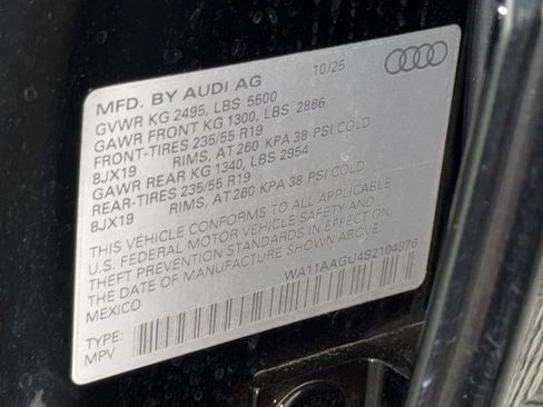 Used 2025 Audi Q5 Premium w/ Convenience Package AWD/4WD image 21