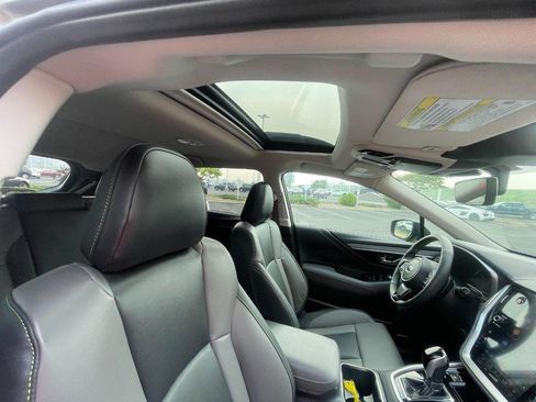 Used 2025 Subaru Outback Onyx Edition XT AWD/4WD image 10