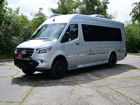 Used 2020 Mercedes-Benz Sprinter 3500 image 3