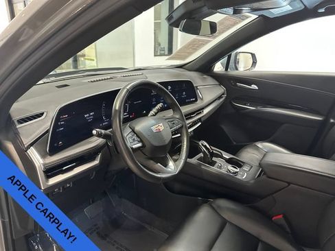 Used 2024 Cadillac XT4 Luxury w/ Cold Weather Package FWD image 16