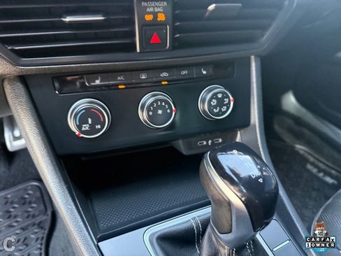 Used 2024 Volkswagen Jetta Sport FWD image 20