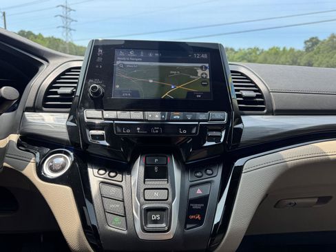 Used 2023 Honda Odyssey Elite image 4
