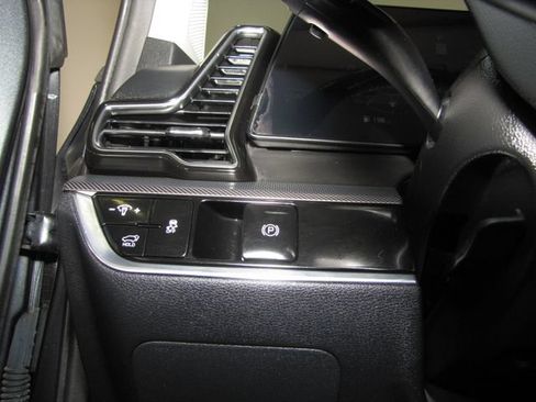 Used 2024 Kia Sportage SX FWD image 9