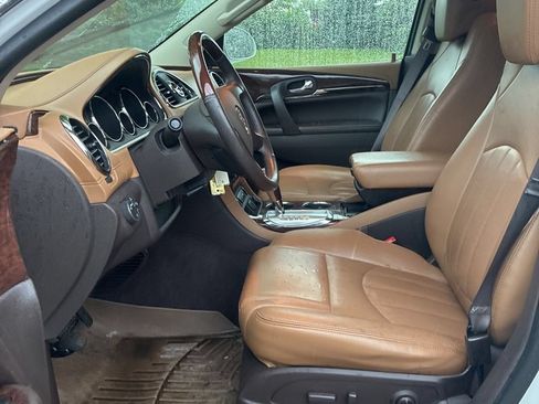 Used 2017 Buick Enclave Leather w/ Enclave Tuscan Edition FWD image 9