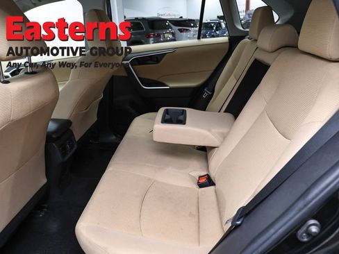 Used 2023 Toyota RAV4 LE AWD/4WD image 21