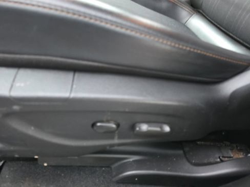 Used 2020 Chevrolet Trax LT w/ Driver Confidence Package AWD/4WD image 12