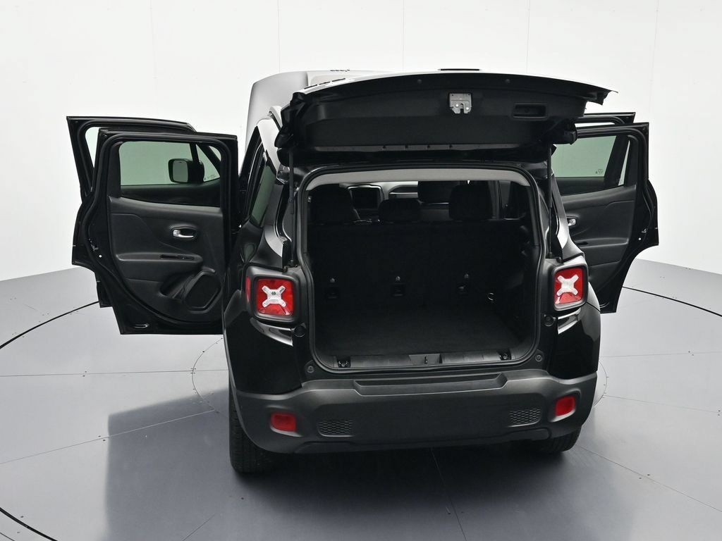 Used 2023 Jeep Renegade Latitude AWD/4WD image 45