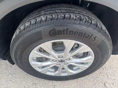 Used 2025 Ford Escape Active AWD/4WD image 10