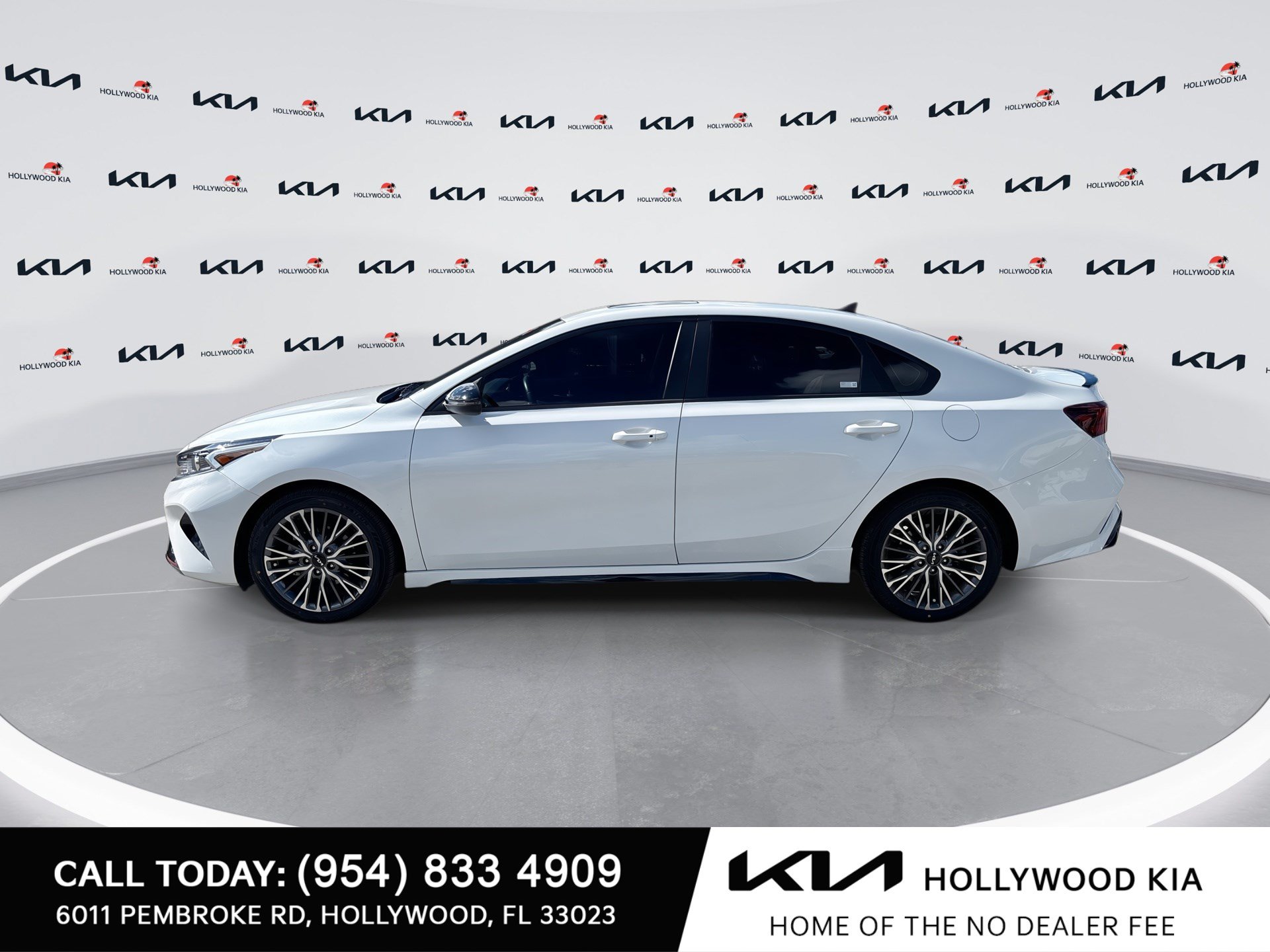 Used 2024 Kia Forte GT-Line w/ GT-Line Premium Package FWD image 5
