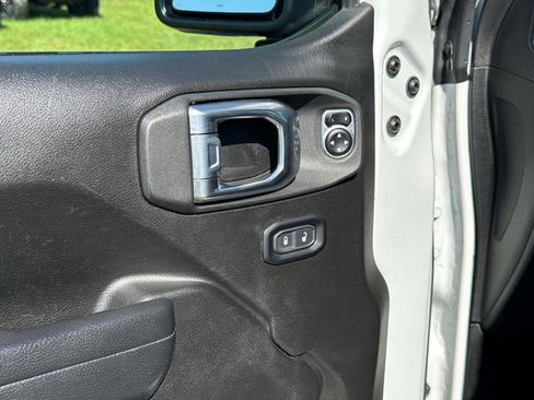 Certified 2024 Jeep Wrangler Sport S image 18