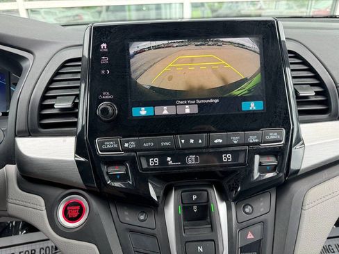 Used 2019 Honda Odyssey EX image 16