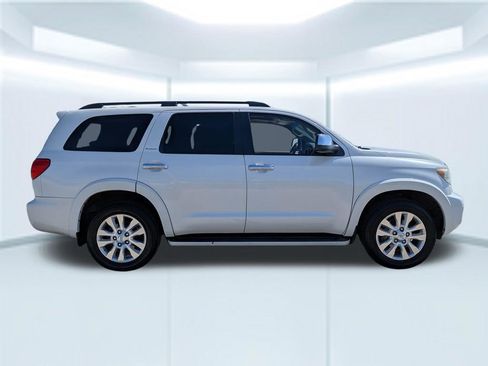 Used 2011 Toyota Sequoia Platinum image 7