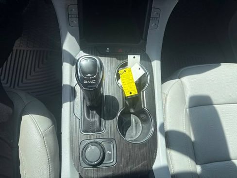 Used 2017 GMC Acadia SLT FWD image 12