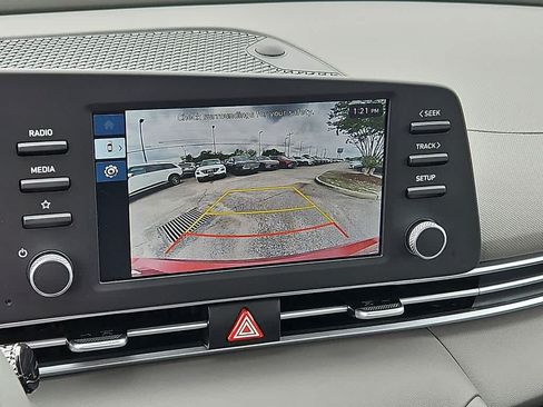 Certified 2025 Hyundai Elantra Sport FWD image 16