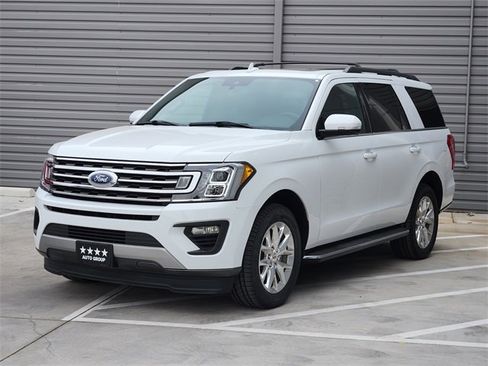 Used 2021 Ford Expedition XLT image 4