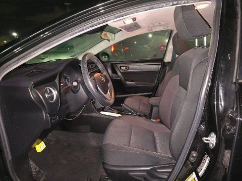 Used 2019 Toyota Corolla LE image 3