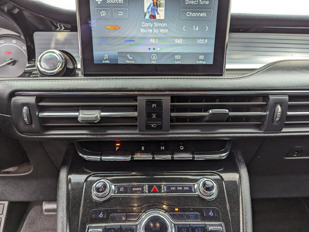 Used 2020 Lincoln Corsair AWD w/ Premium Package image 24