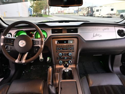 Used 2012 Ford Mustang GT Premium w/ HID Headlamps & Security Pkg image 15