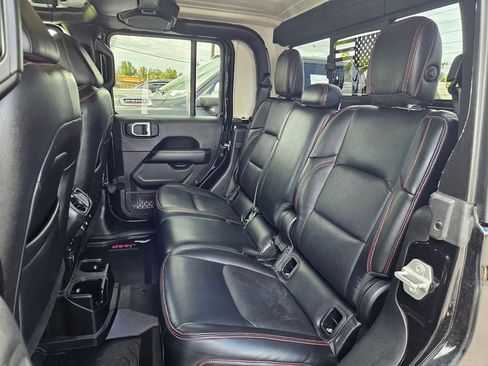 Used 2020 Jeep Gladiator Overland AWD/4WD image 24