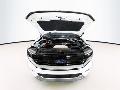 Used 2025 Ford Expedition Max Platinum w/ Platinum Ultimate Package AWD/4WD image 29