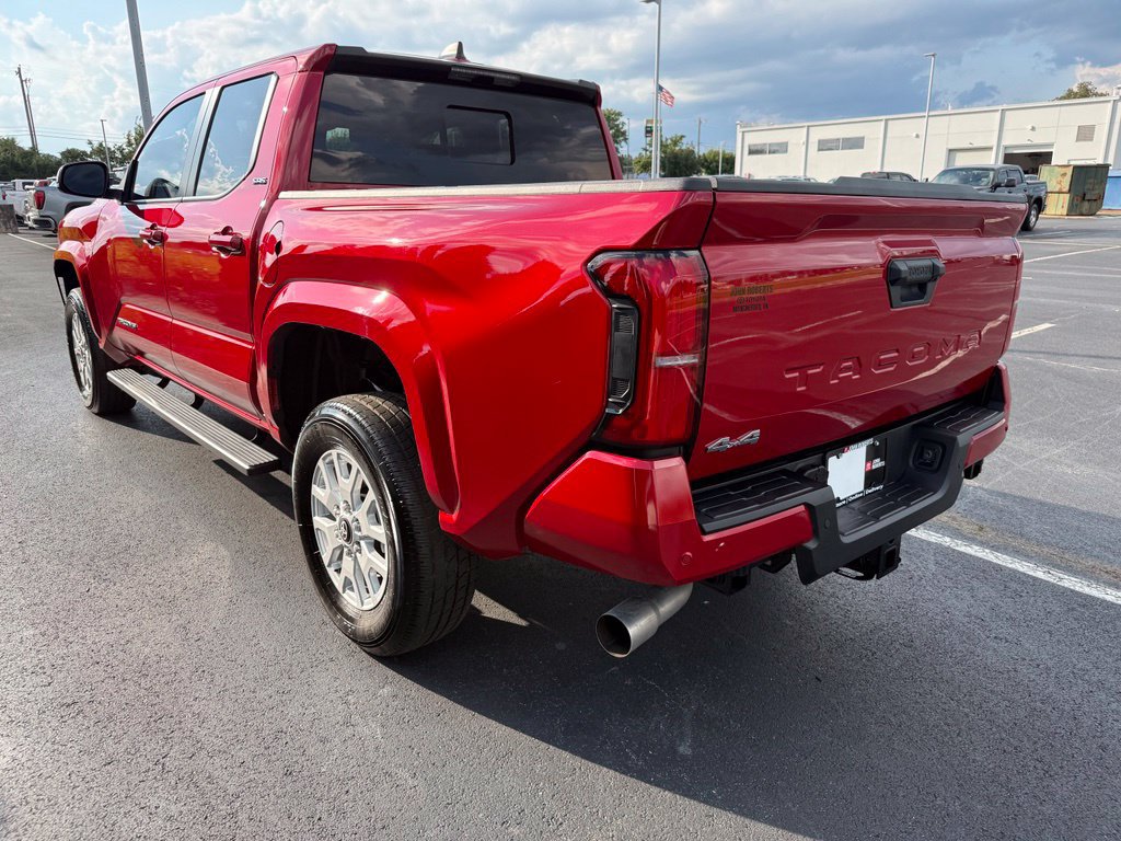 Certified 2025 Toyota Tacoma SR5 w/ SR5 Upgrade Package AWD/4WD image 4