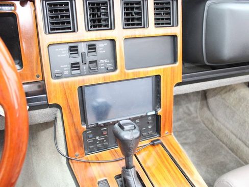 Used 1989 Chevrolet Corvette Convertible RWD image 24