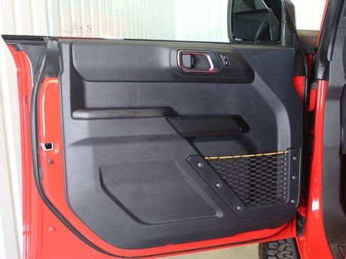 Used 2024 Ford Bronco Badlands AWD/4WD image 9