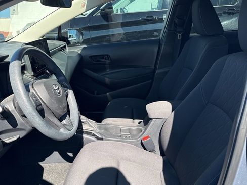 Used 2023 Toyota Corolla LE image 5