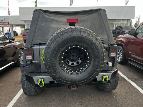 Used 2014 Jeep Wrangler Sport w/ Quick Order Package 23S AWD/4WD image 7