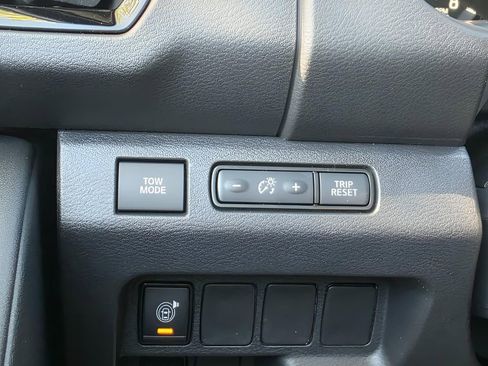New 2026 Nissan Frontier PRO-4X w/ Tow Package AWD/4WD image 26
