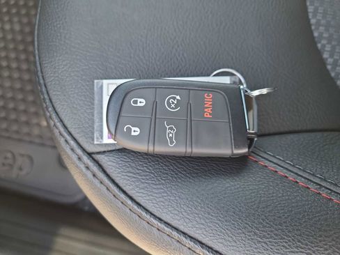 New 2026 Jeep Compass Trailhawk w/ Sun, Sound & Navigation Group image 28