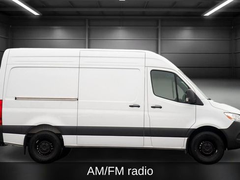 Used 2025 Mercedes-Benz Sprinter 2500 image 7