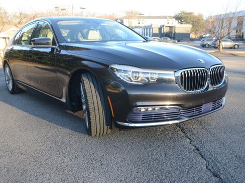 Used 2016 BMW 740i RWD image 6