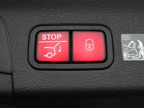 New 2026 Mercedes-Benz GLS 450 4MATIC image 25