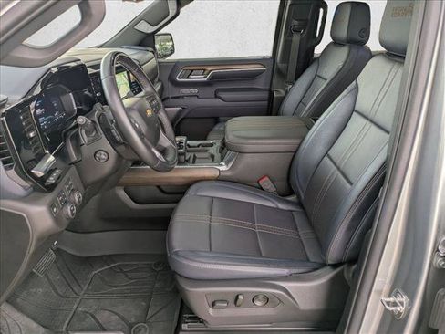 Used 2024 Chevrolet Silverado 1500 High Country w/ High Country Premium Package AWD/4WD image 16