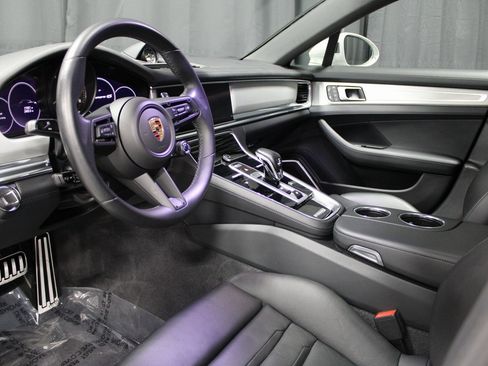 Used 2023 Porsche Panamera 4S image 4