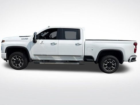 Used 2024 Chevrolet Silverado 2500 High Country w/ Z71 Off-Road Package AWD/4WD image 2