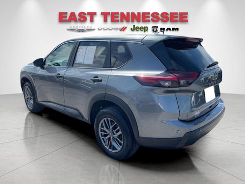 Used 2024 Nissan Rogue S AWD/4WD image 5