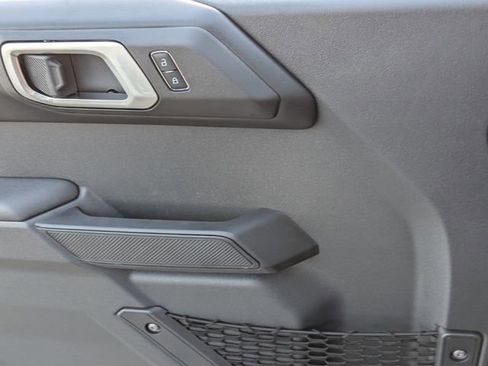New 2025 Ford Bronco Badlands AWD/4WD image 13