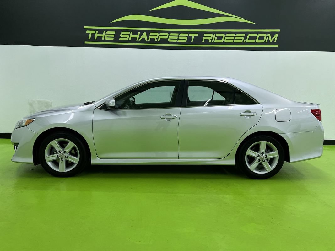 Used 2012 Toyota Camry SE FWD image 6