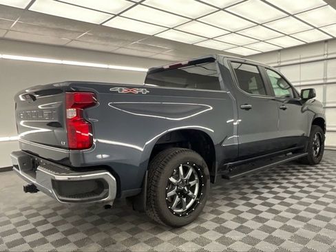 Used 2021 Chevrolet Silverado 1500 LT image 22