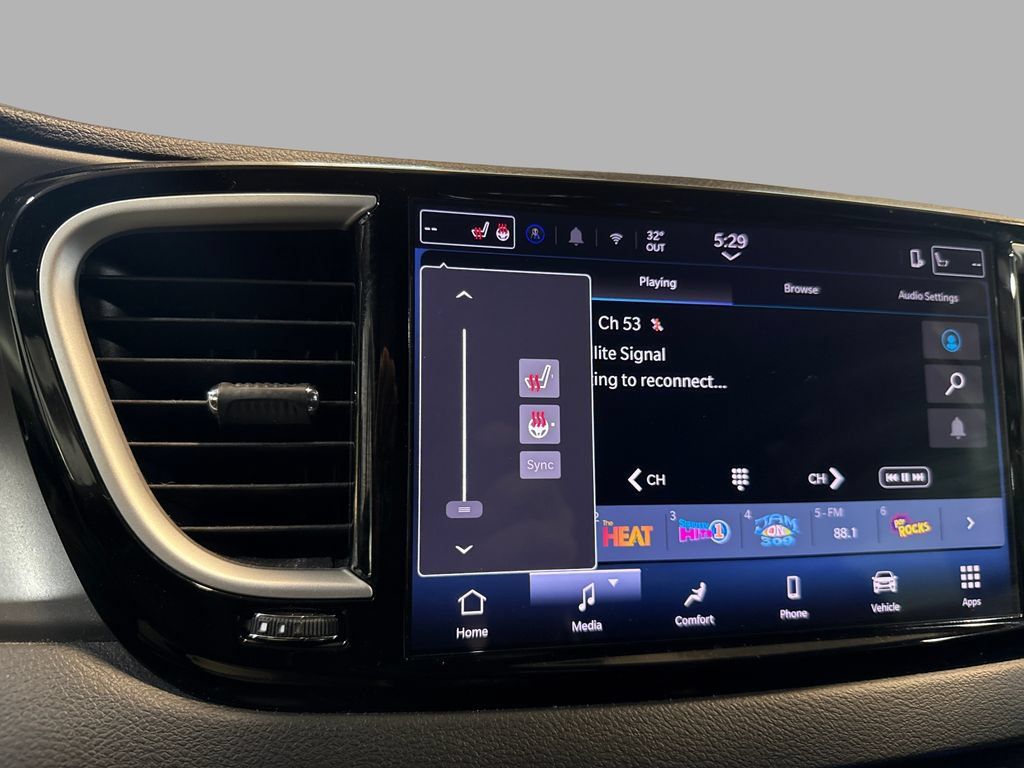 Used 2025 Chrysler Pacifica Select FWD image 20