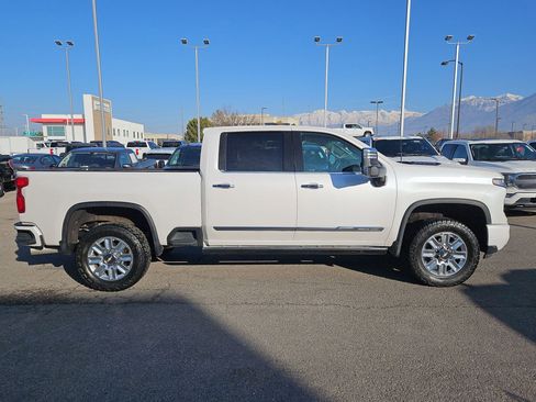Used 2024 Chevrolet Silverado 3500 High Country w/ Technology Package image 2