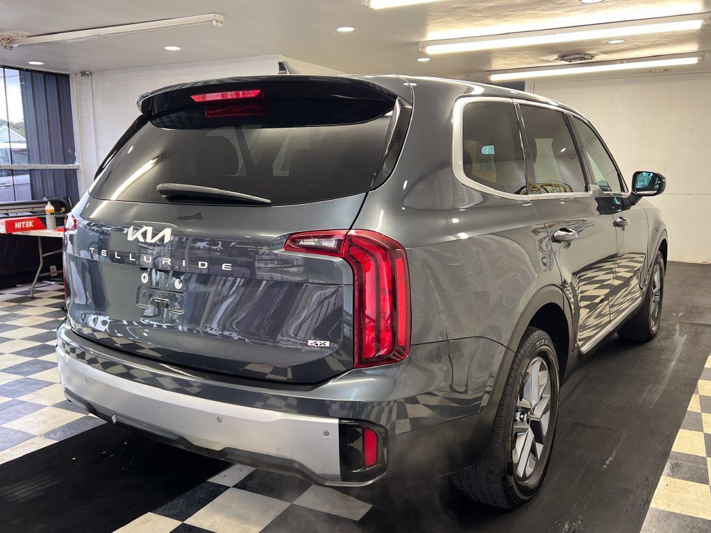 Used 2023 Kia Telluride LX AWD/4WD image 13
