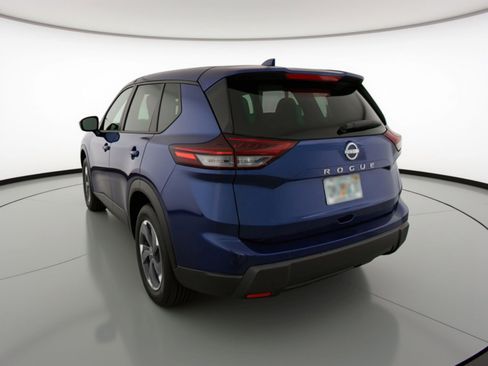 Used 2025 Nissan Rogue SV FWD image 6
