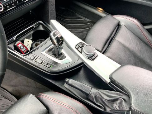 Used 2016 BMW 335i Gran Turismo xDrive AWD/4WD image 17