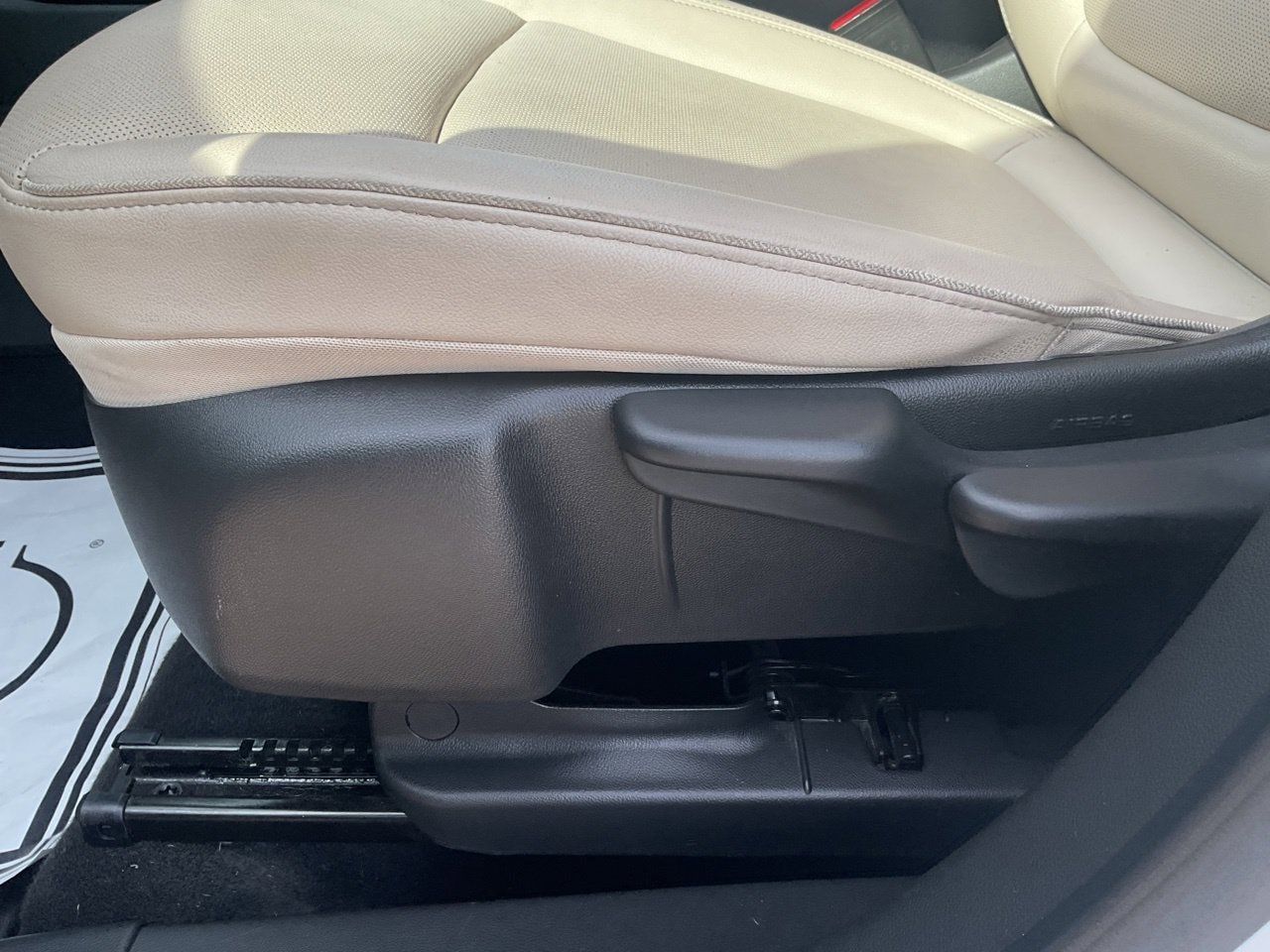 Used 2024 Buick Encore GX Sport Touring FWD image 9