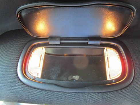 New 2025 Chrysler Pacifica Select image 47