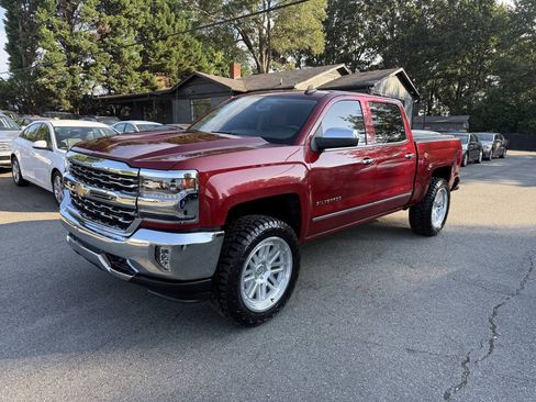 Used 2018 Chevrolet Silverado 1500 LTZ AWD/4WD image 2