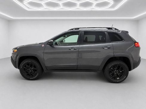 Used 2022 Jeep Cherokee Trailhawk w/ Sun, Sound & Nav Group AWD/4WD image 6